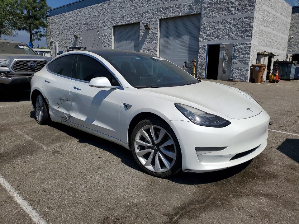 47368006 :رقم المزاد ، 5YJ3E1EA6KF472584 vin ، 2019 Tesla Model 3 مزاد بيع