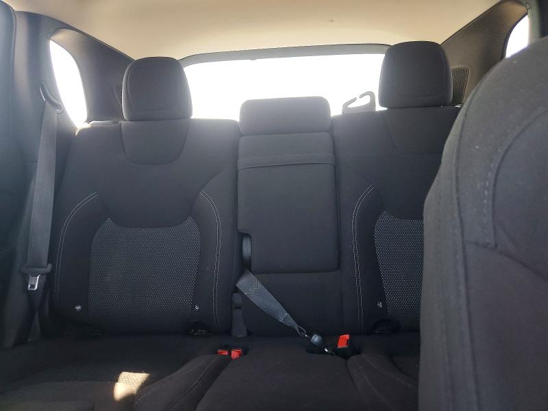 47621756 :رقم المزاد ، 1C4PJLCB2KD134384 vin ، 2019 Jeep Cherokee مزاد بيع