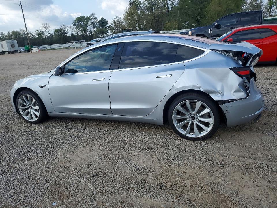 Продажа на аукционе авто 2018 Tesla Model 3, vin: 5YJ3E1EA6JF007883, номер лота: 47734766
