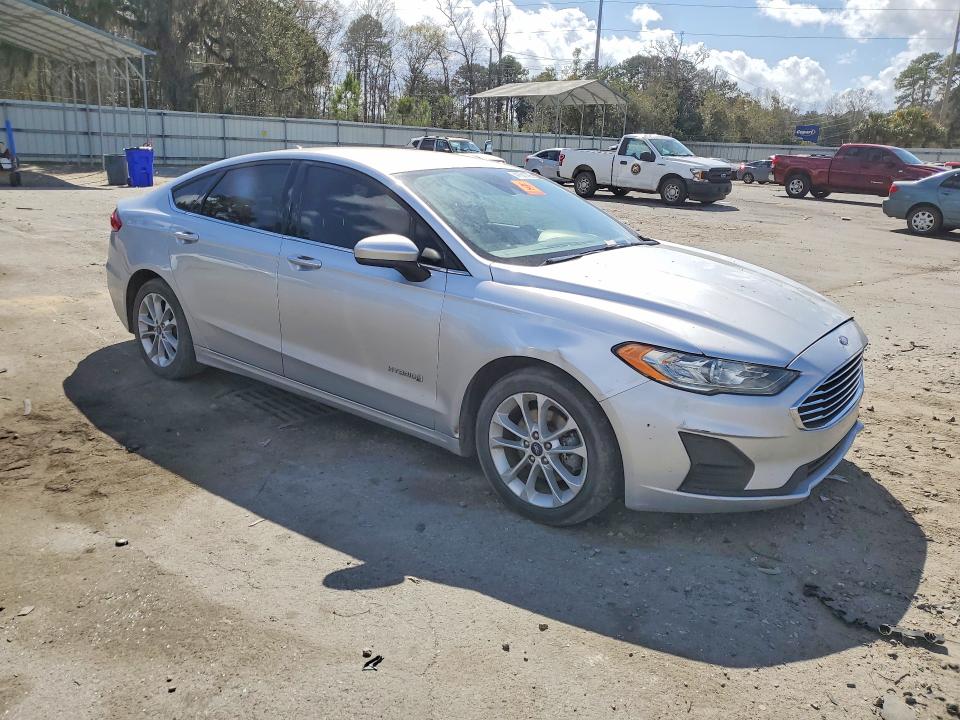 2019 Ford Fusion მანქანა იყიდება აუქციონზე, vin: 3FA6P0LU2KR225422, აუქციონის ნომერი: 41601406