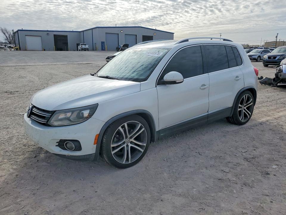 46488976 :رقم المزاد ، WVGVV7AX5HK019991 vin ، 2017 Volkswagen Tiguan مزاد بيع