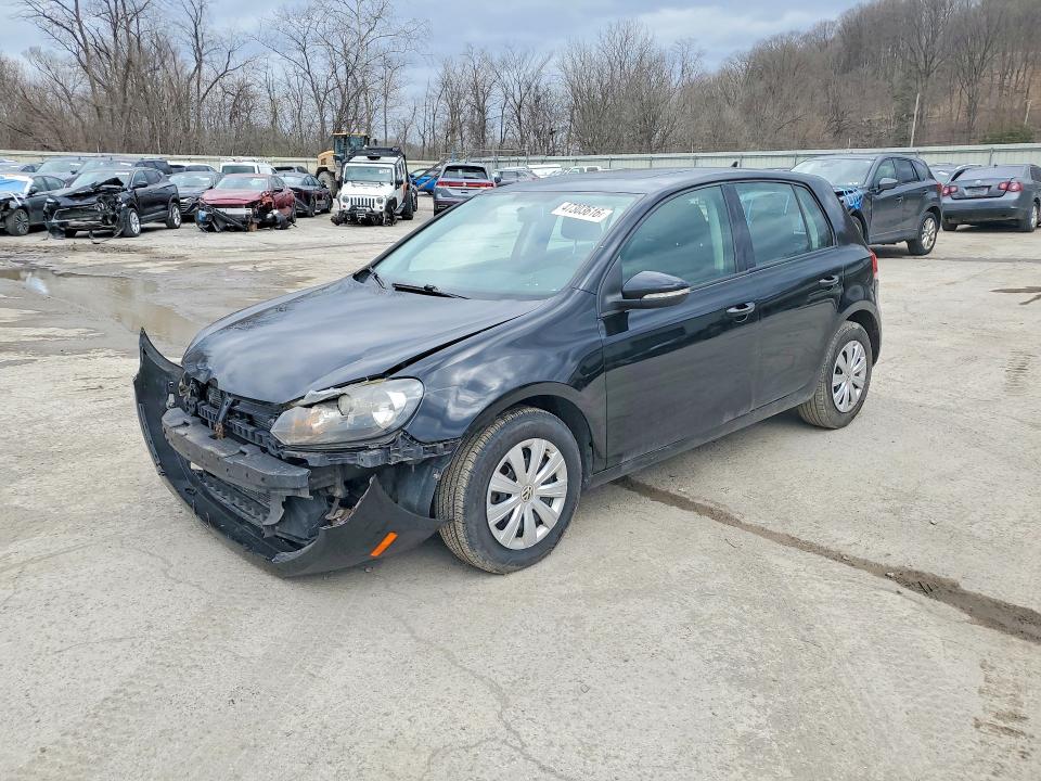 47303616 :رقم المزاد ، WVWDB7AJ1EW003537 vin ، 2014 Volkswagen Golf مزاد بيع