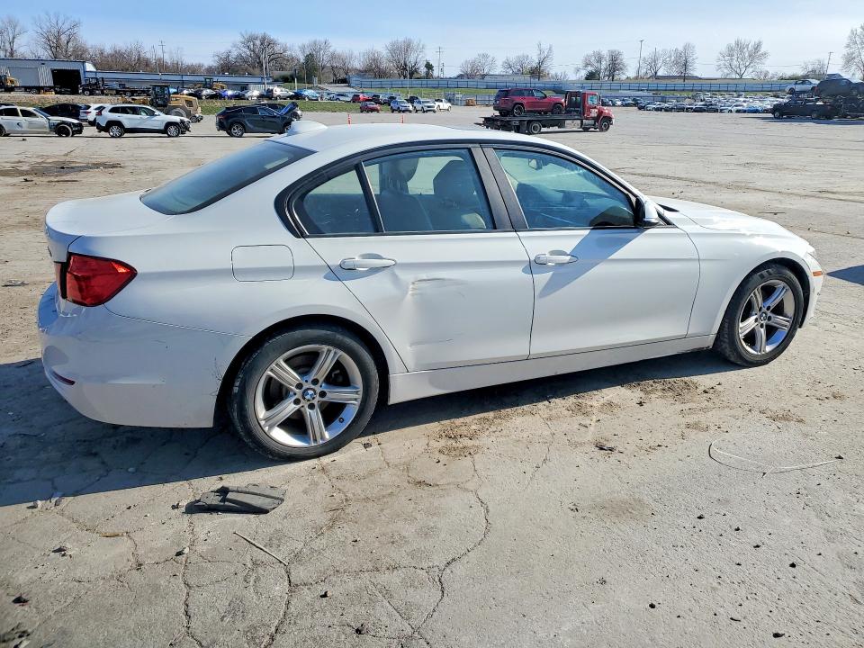 2013 Bmw 328 მანქანა იყიდება აუქციონზე, vin: WBA3B3C54DF538555, აუქციონის ნომერი: 47266636