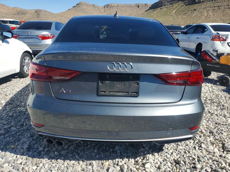 42009066 :رقم المزاد ، WAUAUGFF2J1022832 vin ، 2018 Audi A3 مزاد بيع