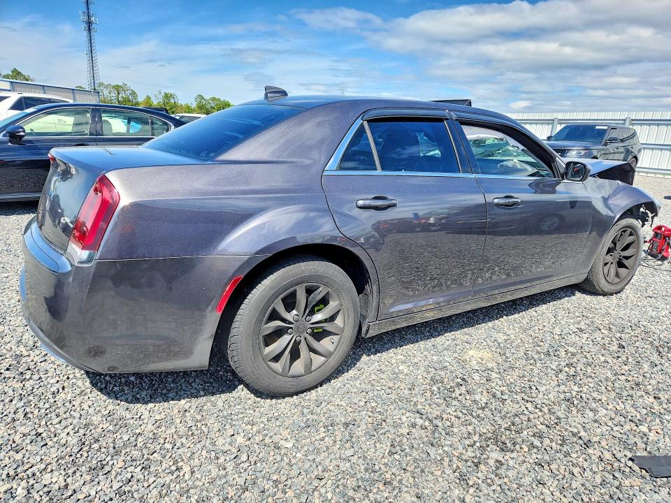 2015 Chrysler 300 მანქანა იყიდება აუქციონზე, vin: 2C3CCAAG1FH930455, აუქციონის ნომერი: 46514146