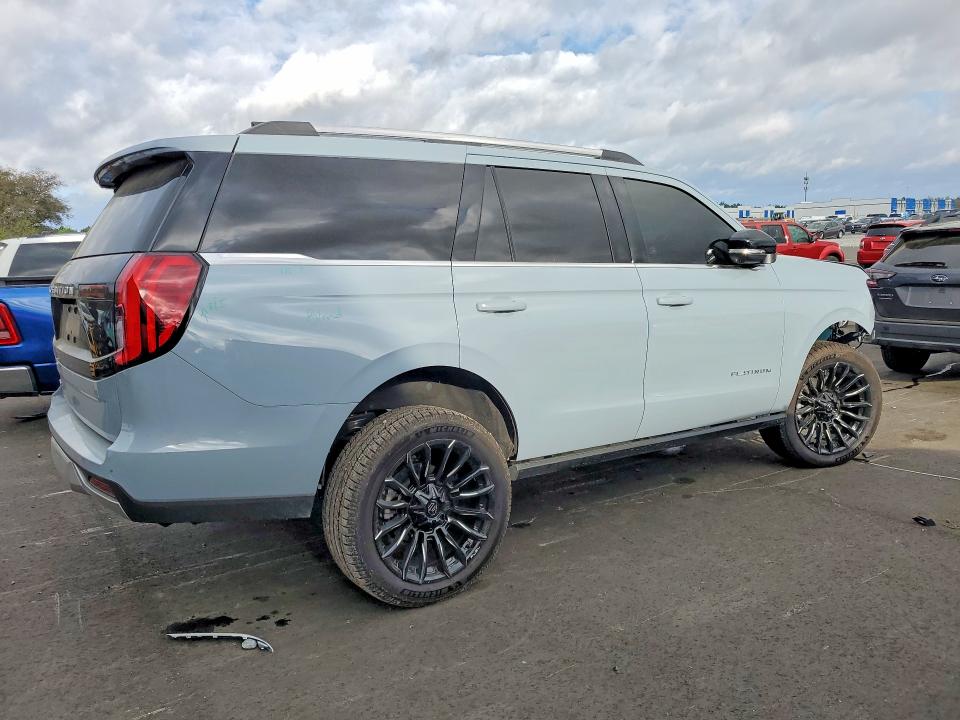 Продажа на аукционе авто 2025 Ford Expedition, vin: 1FMJU1M89SEA73920, номер лота: 41981116