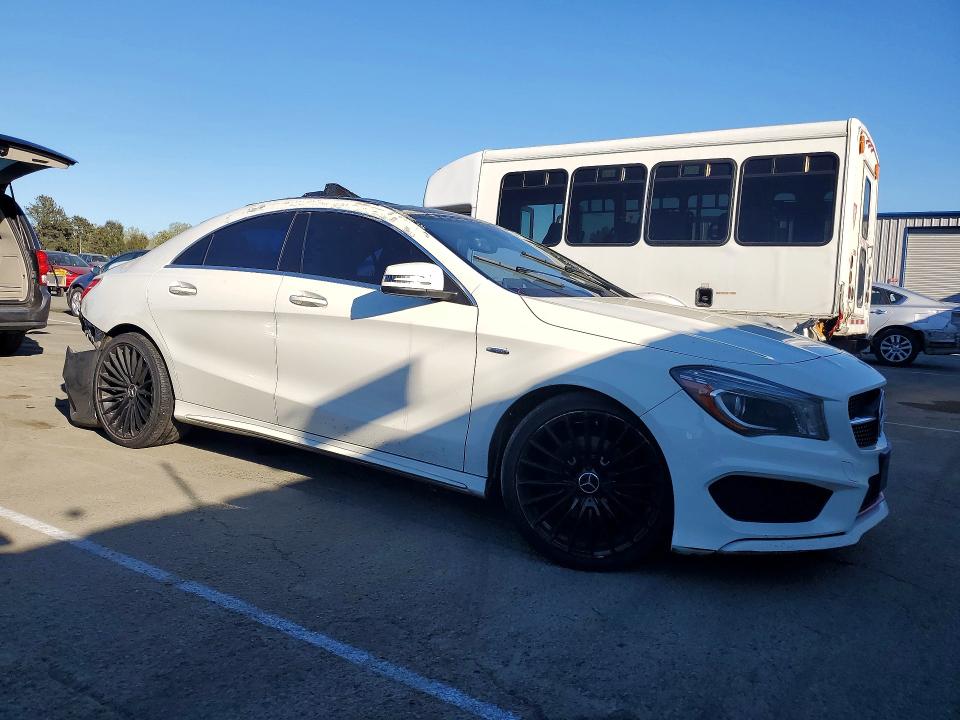 Продажа на аукционе авто 2015 Mercedes-benz Cla, vin: WDDSJ4EB9FN284429, номер лота: 47273806
