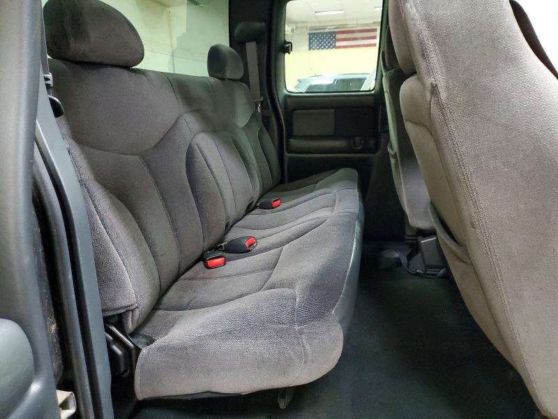 46212666 :رقم المزاد ، 2GTEK19T521124775 vin ، 2002 Gmc New Sierra مزاد بيع