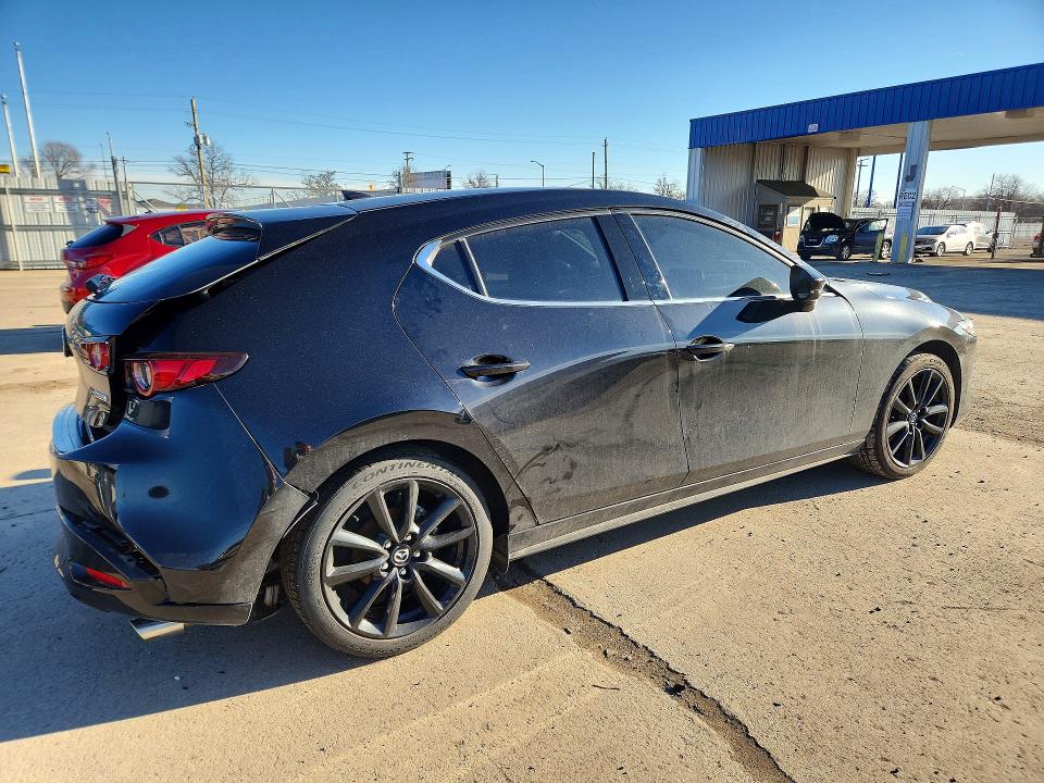 2021 Mazda 3 მანქანა იყიდება აუქციონზე, vin: JM1BPBML5M1348932, აუქციონის ნომერი: 41957066