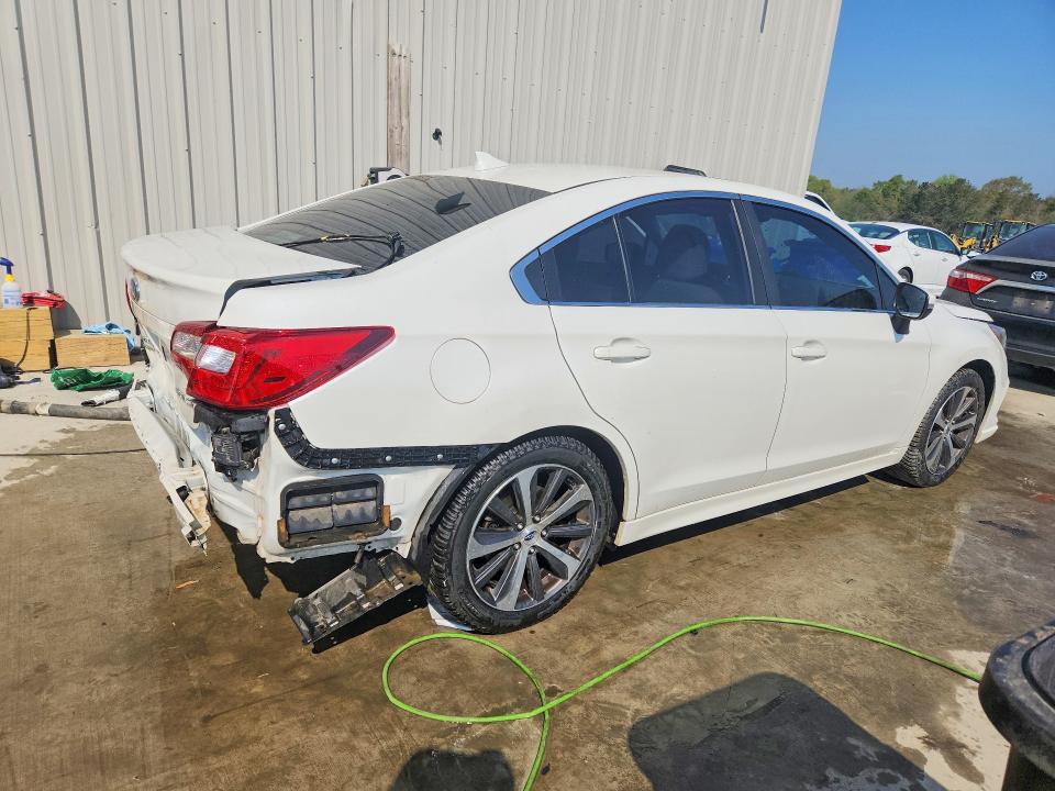 2018 Subaru Legacy მანქანა იყიდება აუქციონზე, vin: 4S3BNAN60J3019757, აუქციონის ნომერი: 47698076