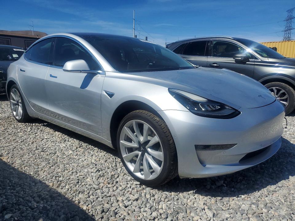 Продаж на аукціоні авто 2018 Tesla Model 3, vin: 5YJ3E1EA1JF007872, номер лоту: 46381106
