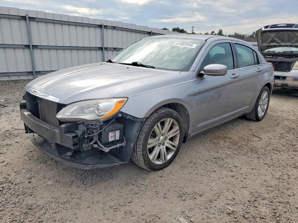 Продажа на аукционе авто 2013 Chrysler 200, vin: 1C3CCBBB9DN580215, номер лота: 41902946