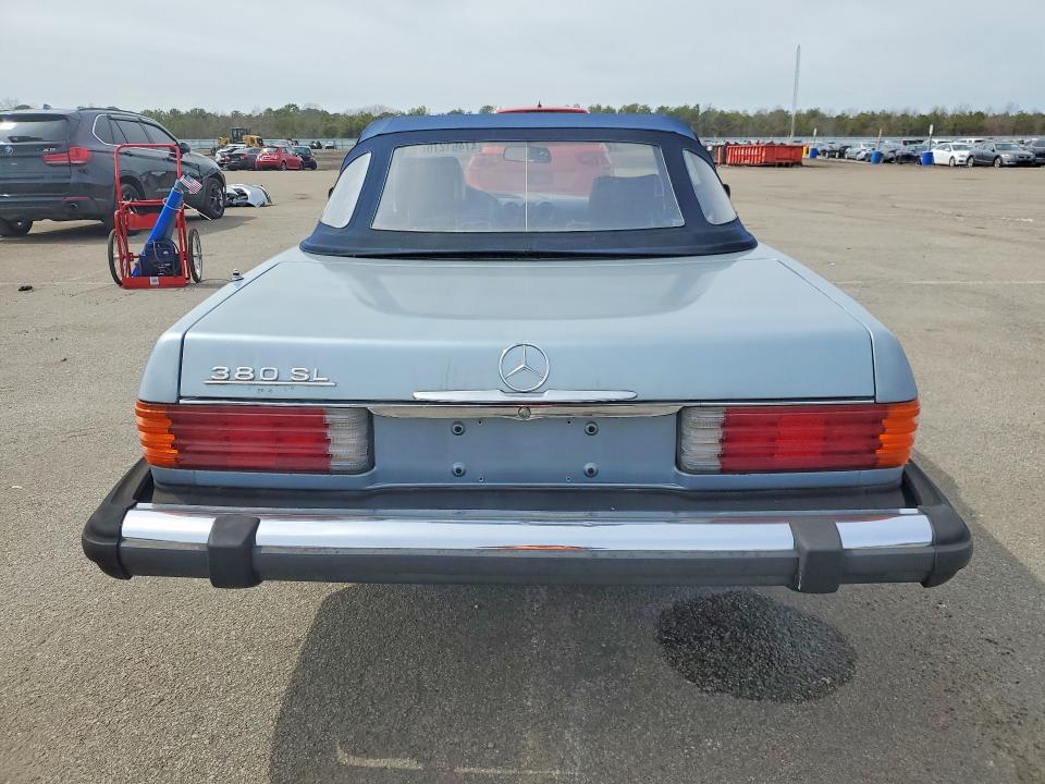47461276 :رقم المزاد ، WDBBA45A4CB016031 vin ، 1982 Mercedes-benz 380 مزاد بيع