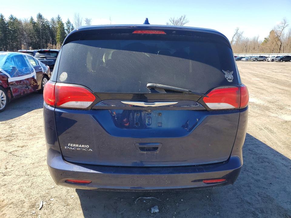 47695556 :رقم المزاد ، 2C4RC1DGXHR532174 vin ، 2017 Chrysler Pacifica مزاد بيع