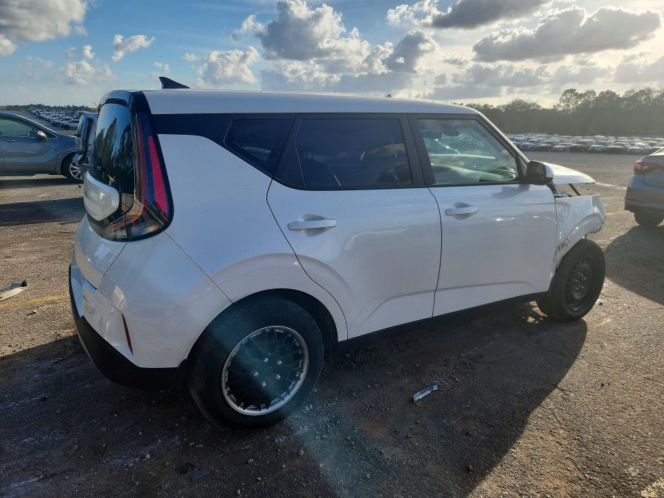2025 Kia Soul მანქანა იყიდება აუქციონზე, vin: KNDJ23AU8S7967208, აუქციონის ნომერი: 79676765