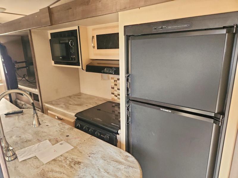 79957575 :رقم المزاد ، 54CFM4T23K4024453 vin ، 2019 Winnebago Minnie مزاد بيع