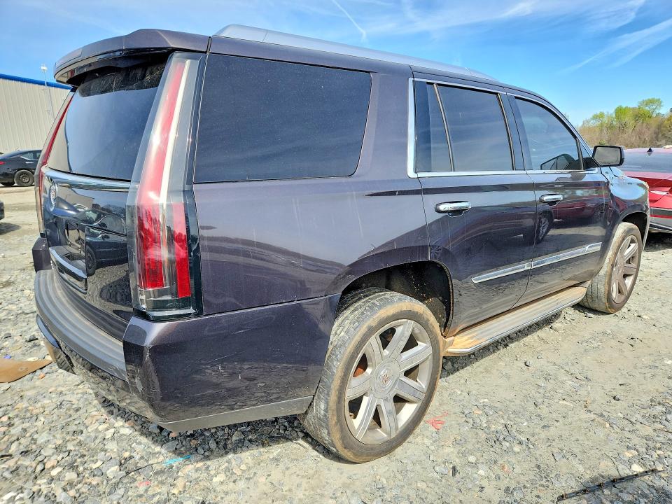 2015 Cadillac Escalade მანქანა იყიდება აუქციონზე, vin: 1GYS3BKJ9FR260235, აუქციონის ნომერი: 46556346