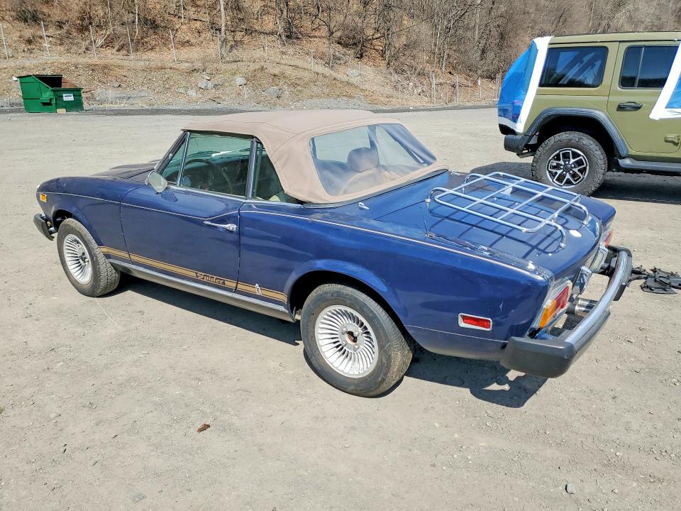 48114846 :رقم المزاد ، 124CS10121640 vin ، 1977 Fiat 124 مزاد بيع