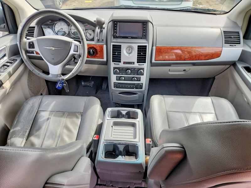 2008 Chrysler Town & Country მანქანა იყიდება აუქციონზე, vin: 2A8HR54P28R720150, აუქციონის ნომერი: 79735105