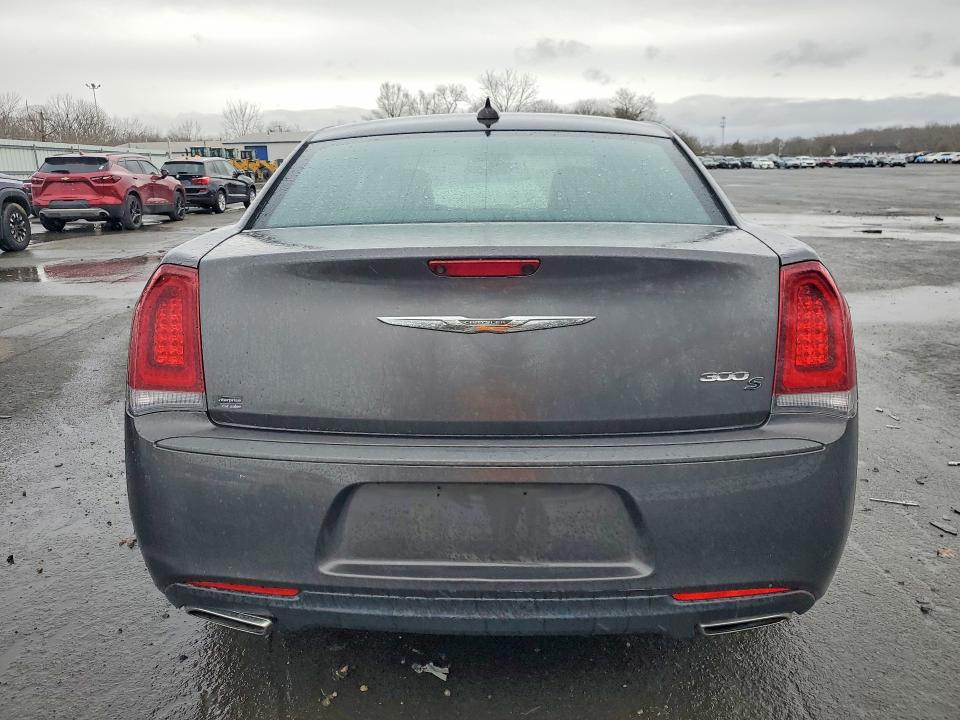 2019 Chrysler 300 მანქანა იყიდება აუქციონზე, vin: 2C3CCABGXKH635105, აუქციონის ნომერი: 46017636