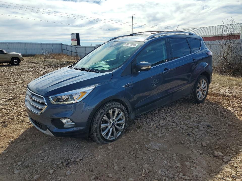 46411896 :رقم المزاد ، 1FMCU9J9XJUB76921 vin ، 2018 Ford Escape مزاد بيع