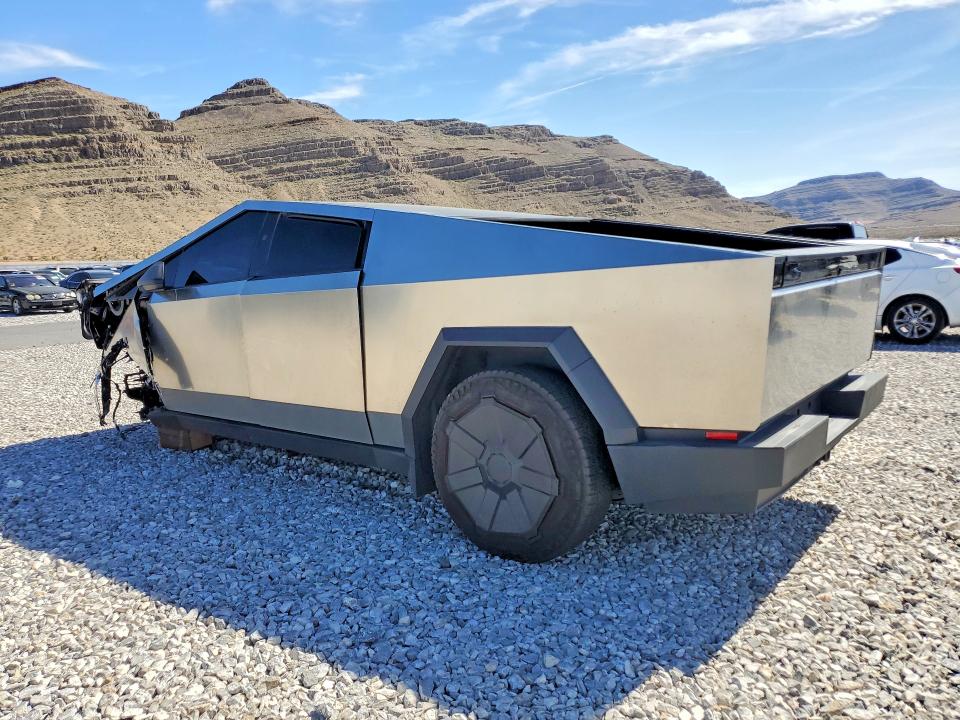 46055876 :رقم المزاد ، 7G2CEGEC9SA077409 vin ، 2025 Tesla Cybertruck مزاد بيع