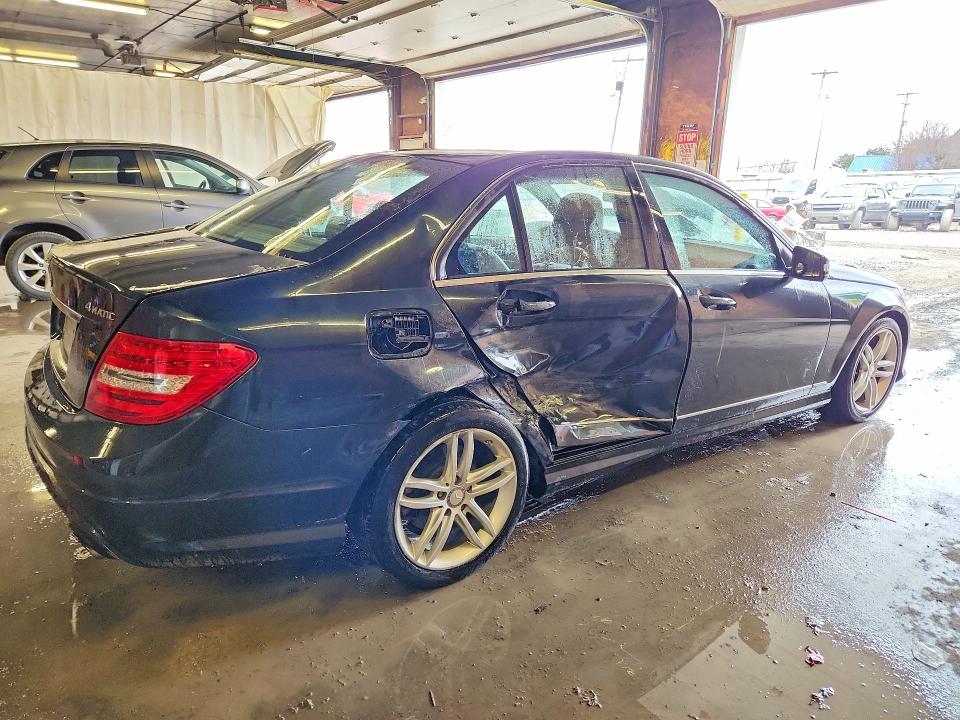 46651486 :رقم المزاد ، WDDGF8BBXCR199445 vin ، 2012 Mercedes-benz C مزاد بيع