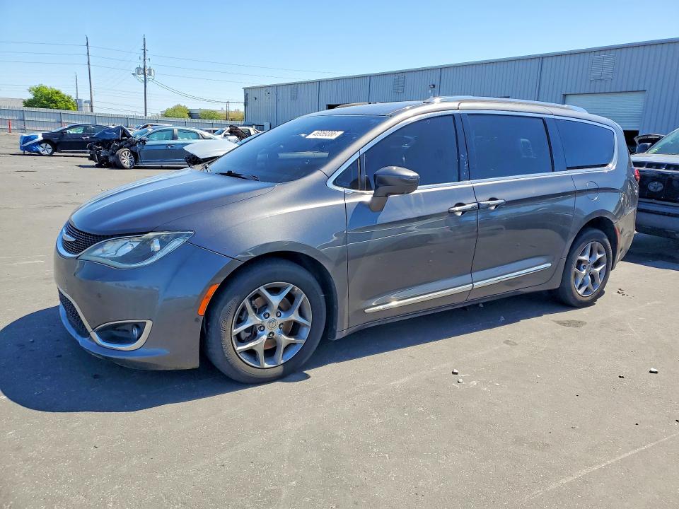 Продажа на аукционе авто 2017 Chrysler Pacifica, vin: 2C4RC1EG8HR622213, номер лота: 46959386