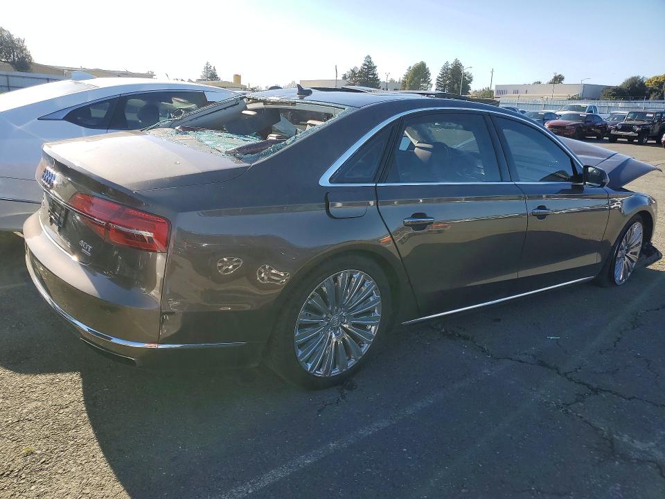 77153395 :رقم المزاد ، WAU32AFD3FN022655 vin ، 2015 Audi A8 مزاد بيع