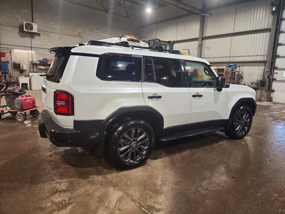 47933556 :رقم المزاد ، JTEABFAJ1S5009719 vin ، 2025 Toyota Land Cruiser مزاد بيع
