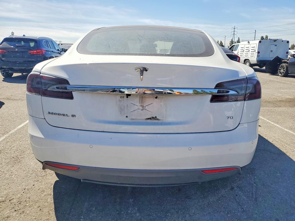 2015 Tesla Model S მანქანა იყიდება აუქციონზე, vin: 5YJSA1E13FF101282, აუქციონის ნომერი: 46185936