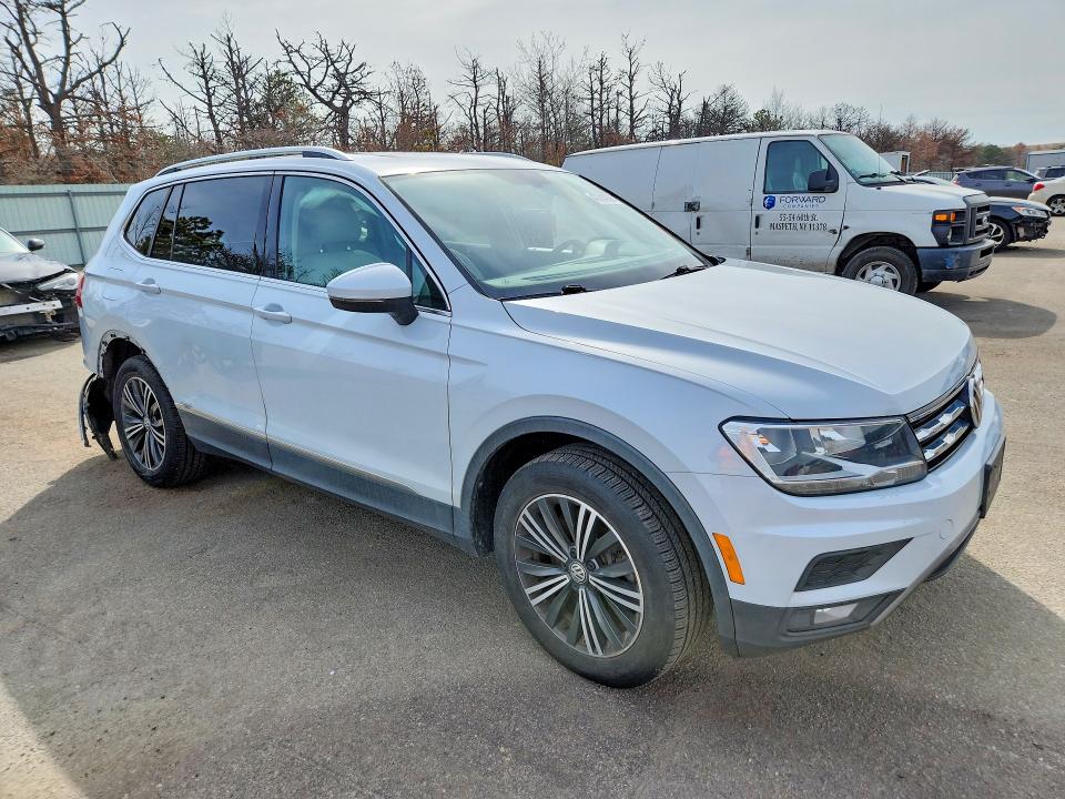 Продаж на аукціоні авто 2018 Volkswagen Tiguan, vin: 3VV2B7AX2JM040443, номер лоту: 47304006