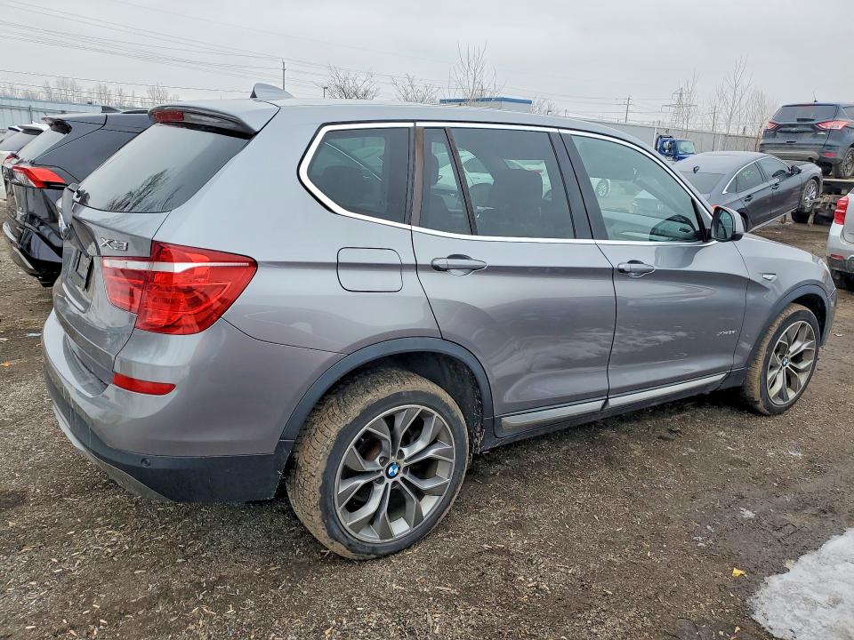 76021775 :رقم المزاد ، 5UXWX9C50F0D44827 vin ، 2015 Bmw X3 مزاد بيع
