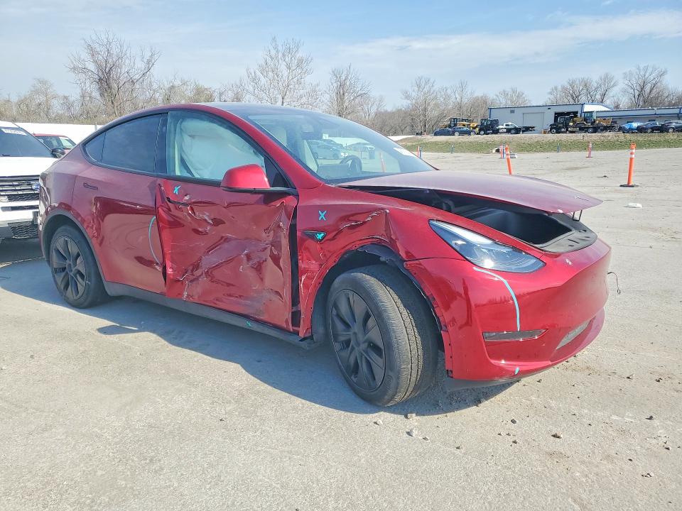 2024 Tesla Model Y მანქანა იყიდება აუქციონზე, vin: 7SAYGDED2RF208318, აუქციონის ნომერი: 46975446