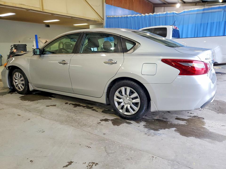 Продажа на аукционе авто 2018 Nissan Altima, vin: 1N4AL3AP7JC179040, номер лота: 45638796