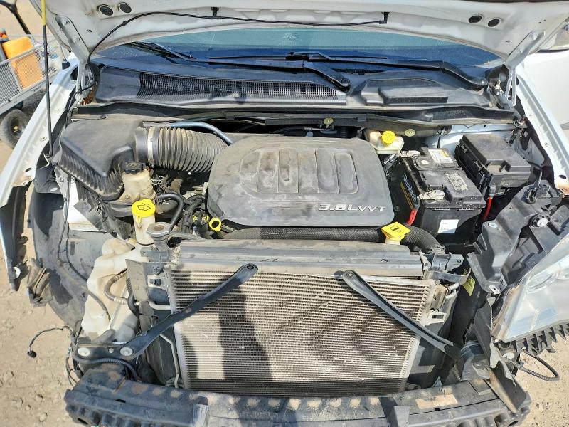 79143485 :رقم المزاد ، 2C4RC1CG4FR656889 vin ، 2015 Chrysler Town & Country مزاد بيع