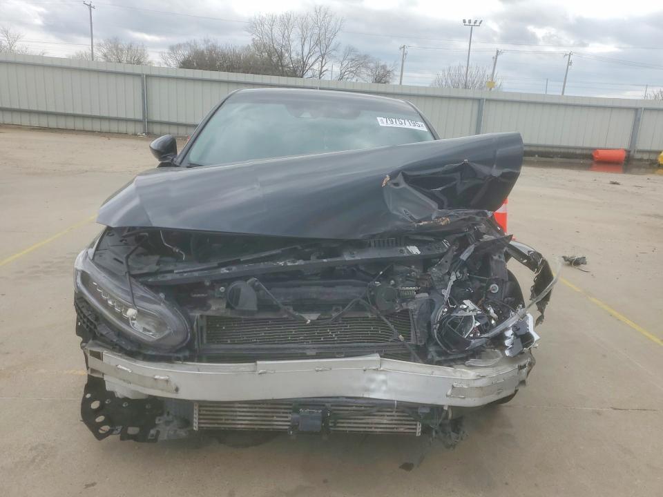 Продажа на аукционе авто 2019 Honda Accord, vin: 1HGCV1F18KA102195, номер лота: 79757195
