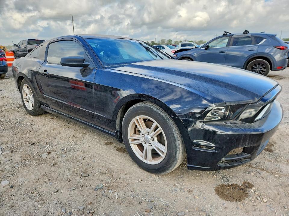 Продажа на аукционе авто 2013 Ford Mustang, vin: 1ZVBP8AM4D5275963, номер лота: 47526316