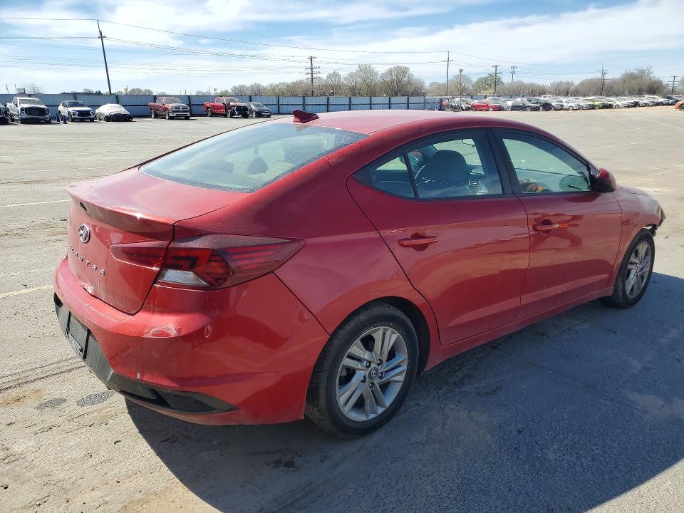 47109636 :رقم المزاد ، 5NPD84LF1KH403833 vin ، 2019 Hyundai Elantra مزاد بيع