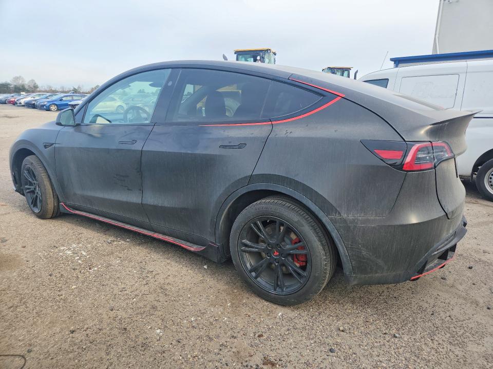 2024 Tesla Model Y მანქანა იყიდება აუქციონზე, vin: 7SAYGDEEXRA262097, აუქციონის ნომერი: 79130035