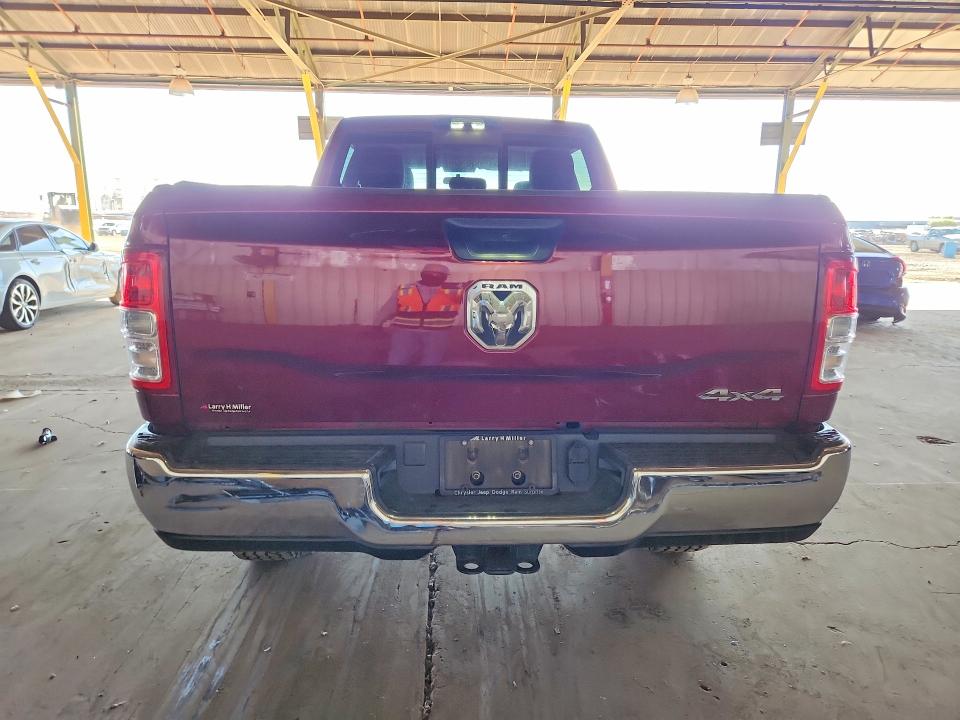 46887936 :رقم المزاد ، 3C6UR5CJ9RG103233 vin ، 2024 Ram 2500 مزاد بيع
