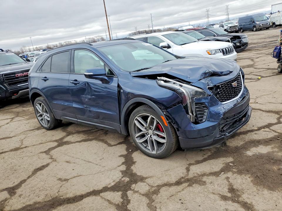 45999126 :رقم المزاد ، 1GYFZER40MF054768 vin ، 2021 Cadillac Xt4 مزاد بيع