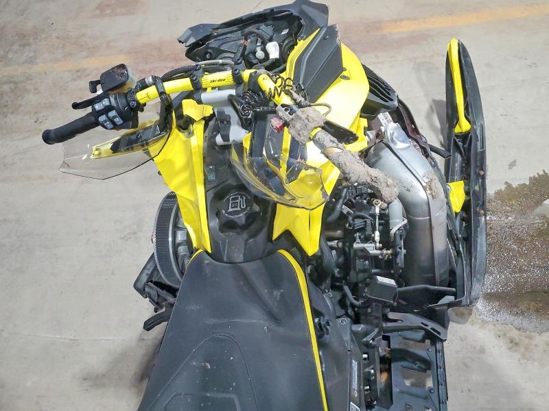 45737476 :رقم المزاد ، 2BPSDXNEXNV000005 vin ، 2022 Ski- Doo Renegade X مزاد بيع
