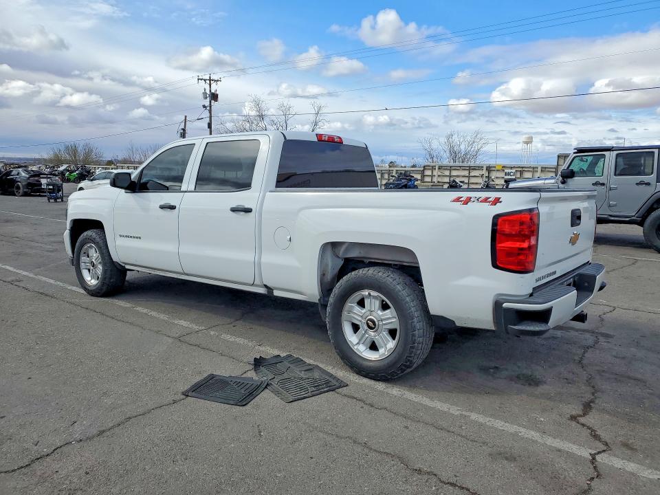 42009556 :رقم المزاد ، 3GCUKNECXJG540495 vin ، 2018 Chevrolet Silverado مزاد بيع