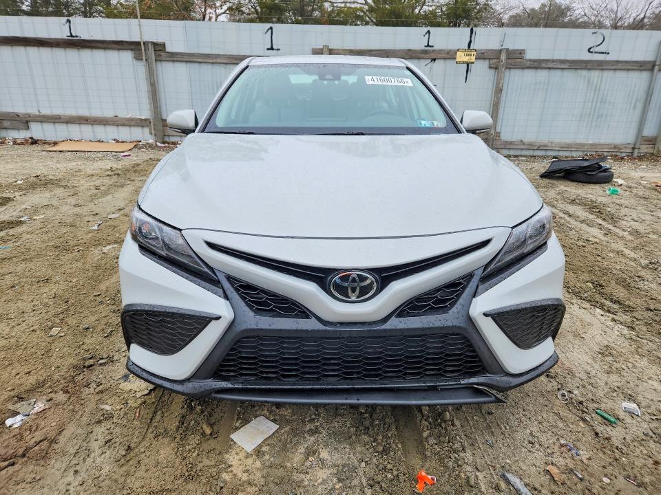 2024 Toyota Camry მანქანა იყიდება აუქციონზე, vin: 4T1G11AK0RU263690, აუქციონის ნომერი: 41600766
