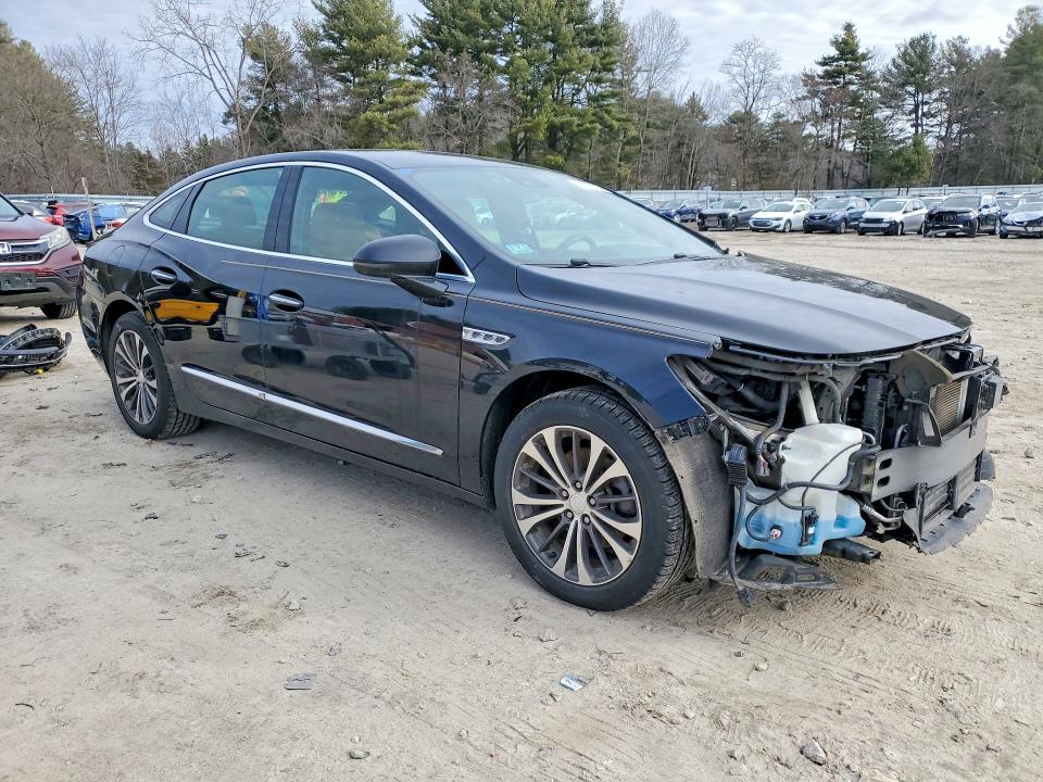 46587316 :رقم المزاد ، 1G4ZR5SS0JU135185 vin ، 2018 Buick Lacrosse مزاد بيع