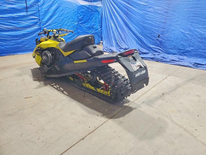 45737476 :رقم المزاد ، 2BPSDXNEXNV000005 vin ، 2022 Ski- Doo Renegade X مزاد بيع