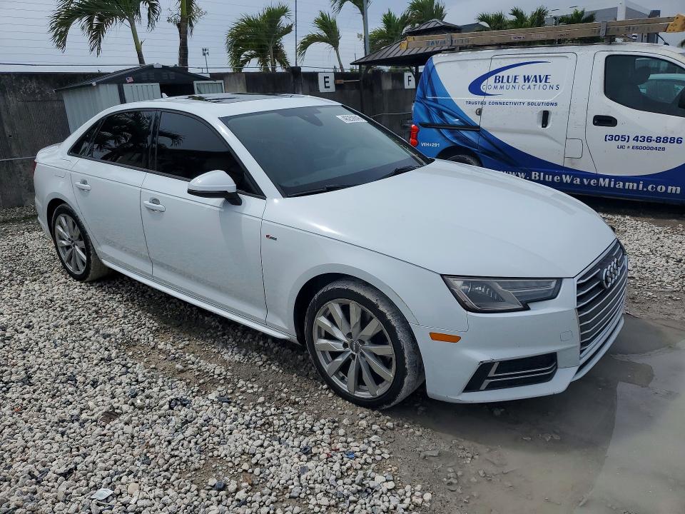 46259846 :رقم المزاد ، WAUKMAF4XJA068456 vin ، 2018 Audi A4 مزاد بيع