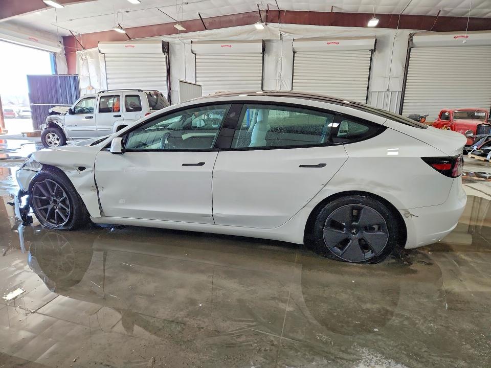 Продажа на аукционе авто 2023 Tesla Model 3, vin: 5YJ3E1EA1PF421906, номер лота: 46138176