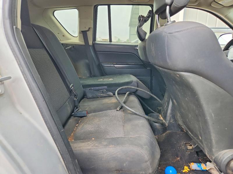 47385346 :رقم المزاد ، 1J4NT4FB8AD560432 vin ، 2010 Jeep Compass مزاد بيع